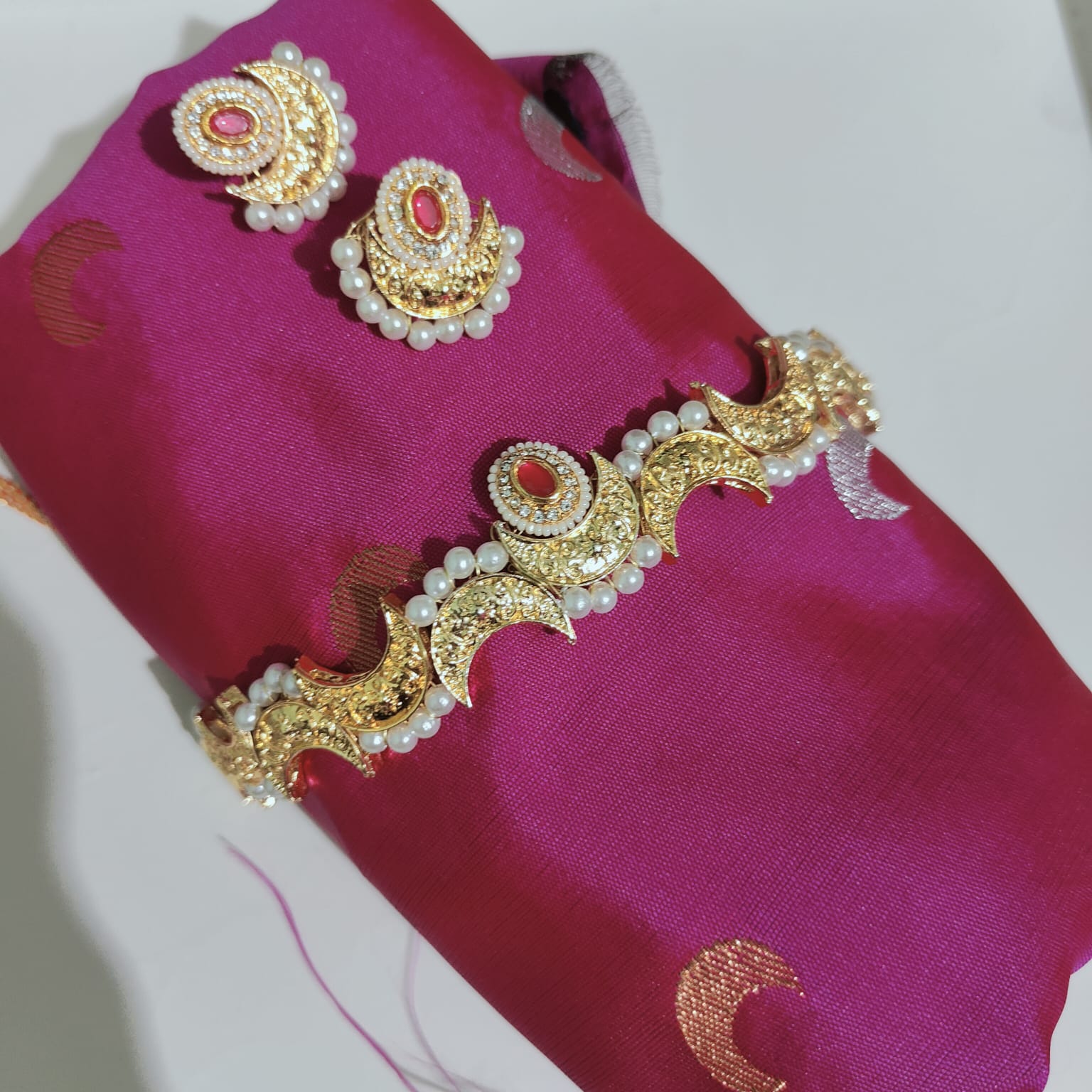 Moon Set (Chandra Set)